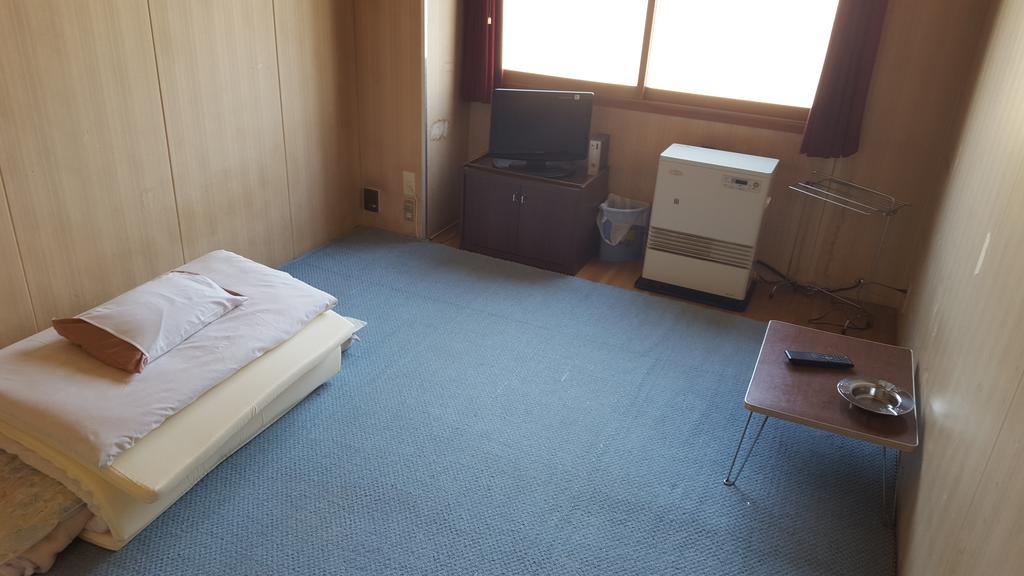 Marutake Ryokan Kutchan Exterior photo